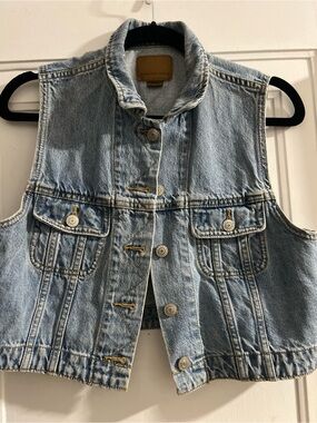 American Eagle Outfitters Light Blue Denim Vest Cropped